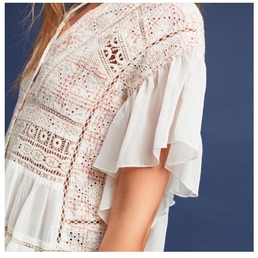 Anthropologie Akemi + Kin Lindy Popover Top Eyelet Embroidery White Pink Flowy S